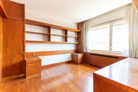 5 bedrooms apartment for rent in Barcelona, Catalonia, Spain № 1555 - photo 6