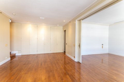 5 bedrooms apartment for rent in Barcelona, Catalonia, Spain № 1555 - photo 11