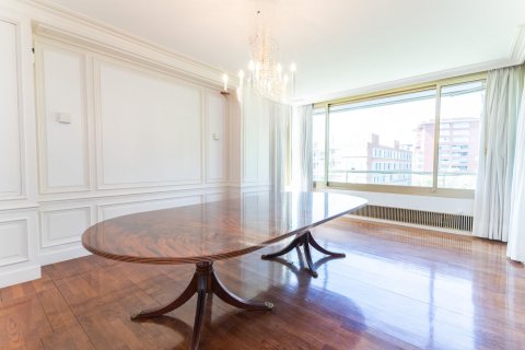 5 bedrooms apartment for rent in Barcelona, Catalonia, Spain № 1555 - photo 4
