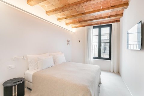 Apartamento de 3 dormitorios en alquiler en Barcelona, Cataluña, Spain № 1556 - foto 6
