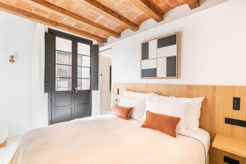 Apartamento de 3 dormitorios en alquiler en Barcelona, Cataluña, Spain № 1556 - foto 9