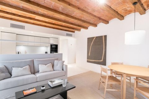 Apartamento de 3 dormitorios en alquiler en Barcelona, Cataluña, Spain № 1556