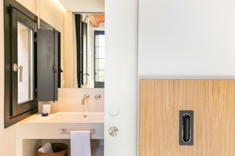 Apartamento de 3 dormitorios en alquiler en Barcelona, Cataluña, Spain № 1556 - foto 10
