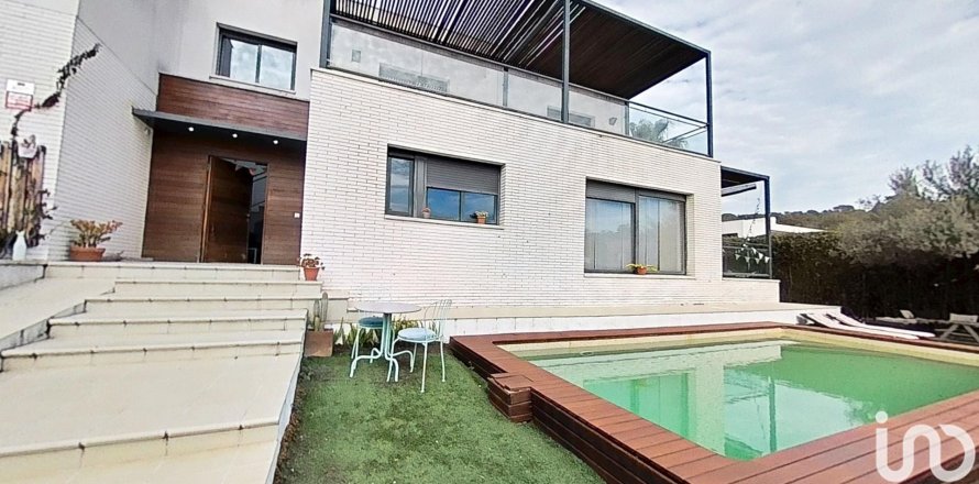 Сasa de 3 dormitorios en venta en Cunit, Tarragona, Cataluña, Spain № 4945