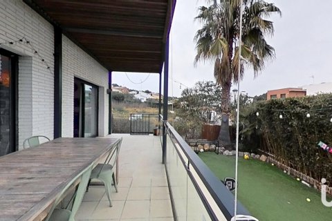 Сasa de 3 dormitorios en venta en Cunit, Tarragona, Cataluña, Spain № 4945 - foto 17