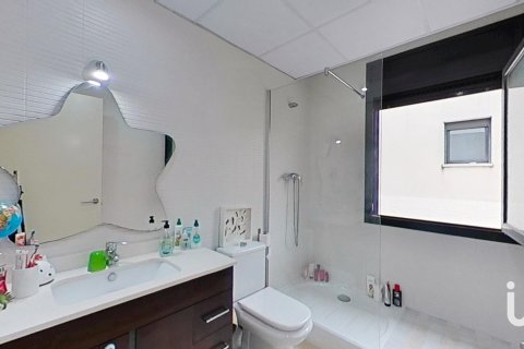 Сasa de 3 dormitorios en venta en Cunit, Tarragona, Cataluña, Spain № 4945 - foto 27
