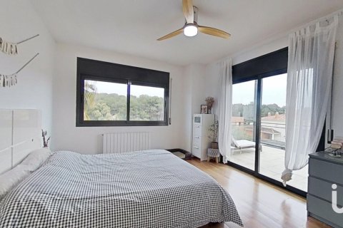 Сasa de 3 dormitorios en venta en Cunit, Tarragona, Cataluña, Spain № 4945 - foto 18