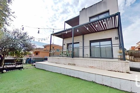 Сasa de 3 dormitorios en venta en Cunit, Tarragona, Cataluña, Spain № 4945 - foto 3