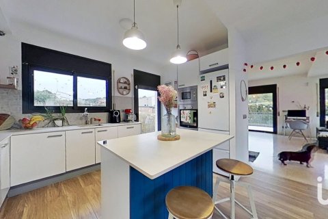 Сasa de 3 dormitorios en venta en Cunit, Tarragona, Cataluña, Spain № 4945 - foto 10