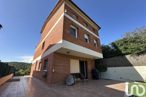 Купить дом в Сан-Андреу-де-Льяванерес, Испания с 4 спальни, 372м², № 4939 - фото 6
