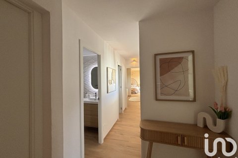 Сasa de 3 dormitorios en venta en Empuriabrava, Gerona, Cataluña, Spain № 4944 - foto 17