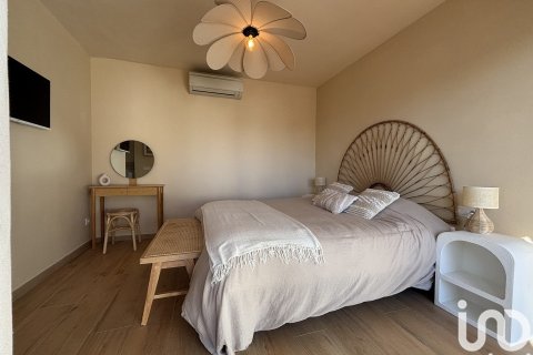 Сasa de 3 dormitorios en venta en Empuriabrava, Gerona, Cataluña, Spain № 4944 - foto 23