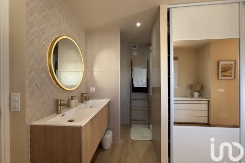 Сasa de 3 dormitorios en venta en Empuriabrava, Gerona, Cataluña, Spain № 4944 - foto 19