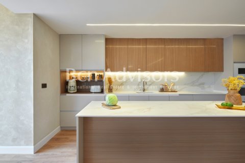 4 bedrooms apartment for sale in Eixample, Barcelona, Catalonia, Spain № 2908 - photo 14