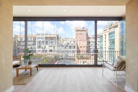 4 bedrooms apartment for sale in Eixample, Barcelona, Catalonia, Spain № 2908 - photo 4