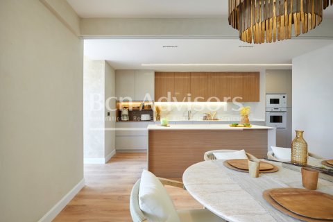 4 bedrooms apartment for sale in Eixample, Barcelona, Catalonia, Spain № 2908 - photo 13
