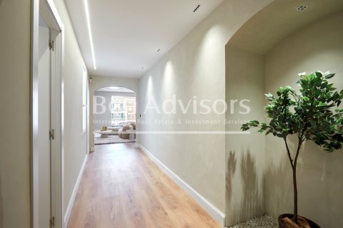 4 bedrooms apartment for sale in Eixample, Barcelona, Catalonia, Spain № 2908 - photo 25