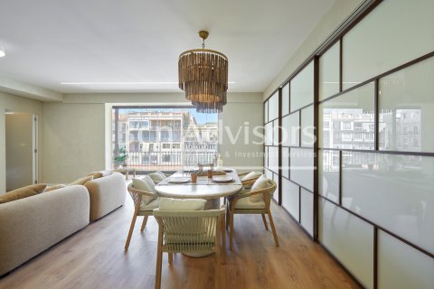 4 bedrooms apartment for sale in Eixample, Barcelona, Catalonia, Spain № 2908 - photo 3