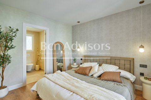 4 bedrooms apartment for sale in Eixample, Barcelona, Catalonia, Spain № 2908 - photo 22