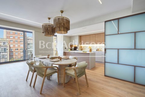 4 bedrooms apartment for sale in Eixample, Barcelona, Catalonia, Spain № 2908 - photo 9
