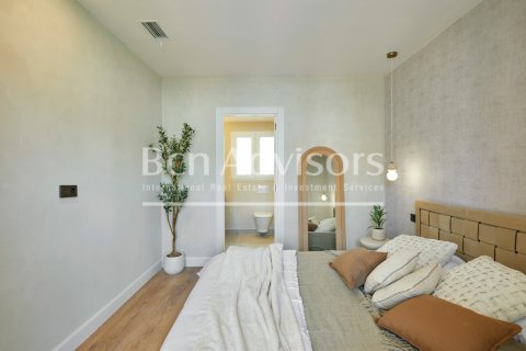 4 bedrooms apartment for sale in Eixample, Barcelona, Catalonia, Spain № 2908 - photo 21