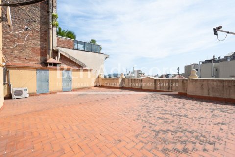 Apartamento de 2 dormitorios en venta en Eixample, Barcelona, Cataluña, Spain № 2909 - foto 27