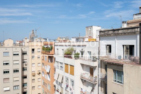 Apartamento de 2 dormitorios en venta en Eixample, Barcelona, Cataluña, Spain № 2909 - foto 24