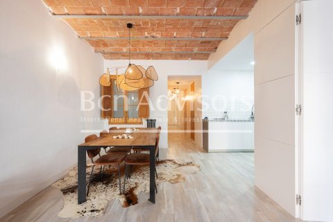 Apartamento de 2 dormitorios en venta en Eixample, Barcelona, Cataluña, Spain № 2909 - foto 6