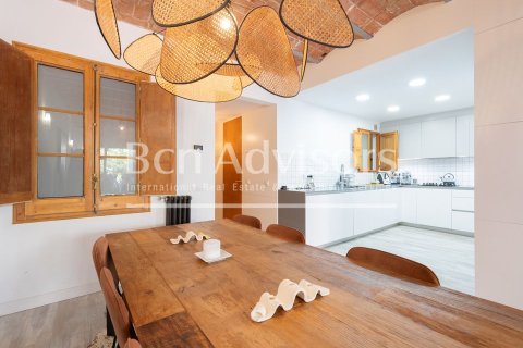 Apartamento de 2 dormitorios en venta en Eixample, Barcelona, Cataluña, Spain № 2909 - foto 7