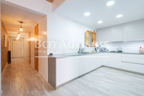 Apartamento de 2 dormitorios en venta en Eixample, Barcelona, Cataluña, Spain № 2909 - foto 15