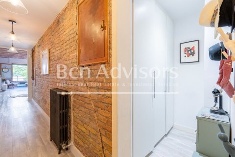 Apartamento de 2 dormitorios en venta en Eixample, Barcelona, Cataluña, Spain № 2909 - foto 20