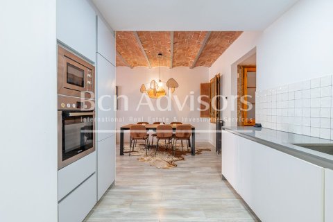 Apartamento de 2 dormitorios en venta en Eixample, Barcelona, Cataluña, Spain № 2909 - foto 9