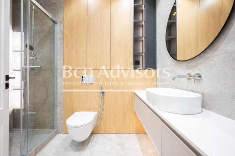 3 bedrooms apartment for sale in Eixample, Barcelona, Catalonia, Spain № 2912 - photo 26