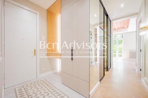 3 bedrooms apartment for sale in Eixample, Barcelona, Catalonia, Spain № 2912 - photo 18