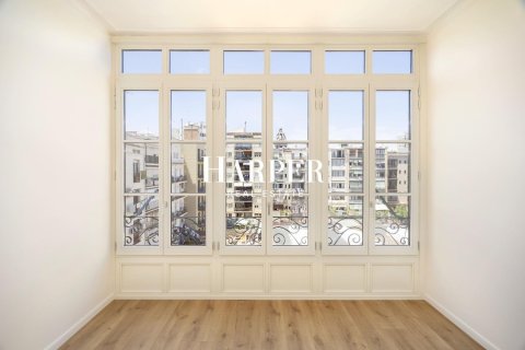2 bedrooms apartment for sale in Eixample, Barcelona, Catalonia, Spain № 2371 - photo 3