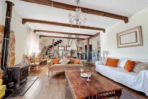 Сasa de 3 dormitorios en venta en Olivella, Barcelona, Cataluña, Spain № 2367 - foto 24