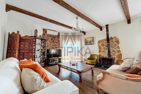 Сasa de 3 dormitorios en venta en Olivella, Barcelona, Cataluña, Spain № 2367 - foto 19