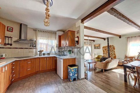 Сasa de 3 dormitorios en venta en Olivella, Barcelona, Cataluña, Spain № 2367 - foto 12