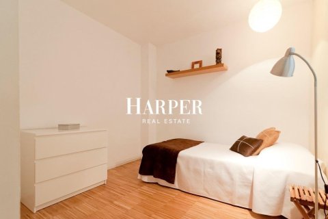 Apartamento de 2 dormitorios en venta en Ciudad Vieja, Barcelona, Cataluña, Spain № 2370 - foto 15