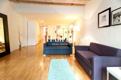 Apartamento de 2 dormitorios en venta en Ciudad Vieja, Barcelona, Cataluña, Spain № 2370 - foto 5