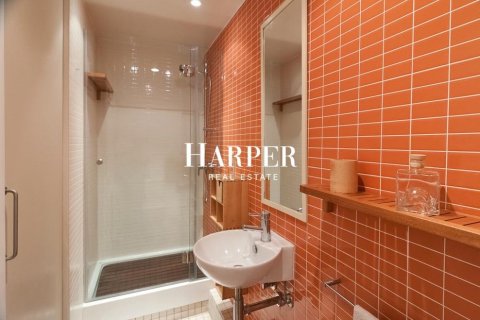 Apartamento de 2 dormitorios en venta en Ciudad Vieja, Barcelona, Cataluña, Spain № 2370 - foto 16