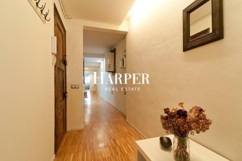 Apartamento de 2 dormitorios en venta en Ciudad Vieja, Barcelona, Cataluña, Spain № 2370 - foto 8