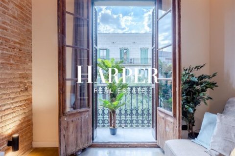 Apartamento de 3 dormitorios en venta en Eixample, Barcelona, Cataluña, Spain № 2369 - foto 5