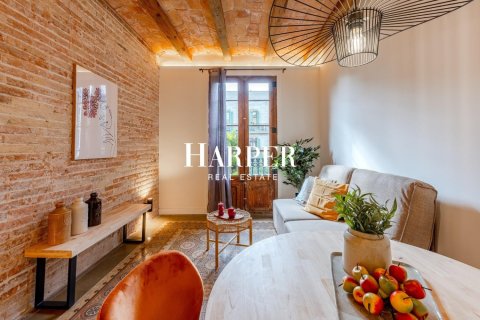 Apartamento de 3 dormitorios en venta en Eixample, Barcelona, Cataluña, Spain № 2369 - foto 3