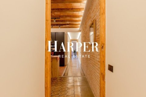 Apartamento de 3 dormitorios en venta en Eixample, Barcelona, Cataluña, Spain № 2369 - foto 7
