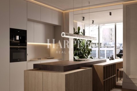 Apartamento de 4 dormitorios en venta en Barcelona, Cataluña, Spain № 2368 - foto 20
