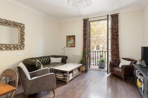 Apartamento de 2 dormitorios en venta en Barcelona, Cataluña, Spain № 5244