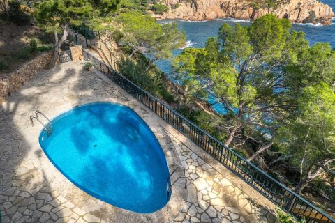 Сasa de 4 dormitorios en venta en Tamariu, Gerona, Cataluña, Spain № 5242 - foto 13