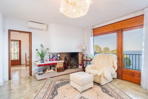 Сasa de 4 dormitorios en venta en Tamariu, Gerona, Cataluña, Spain № 5242 - foto 26