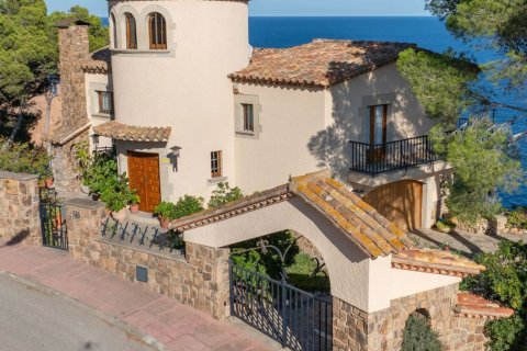 Сasa de 4 dormitorios en venta en Tamariu, Gerona, Cataluña, Spain № 5242 - foto 5